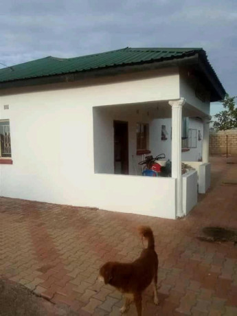 neat-and-spacious-3-bedroom-flat-for-rent-in-libala-south-big-1