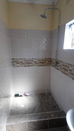 modern-2-bedroom-flat-in-foxdale-big-2