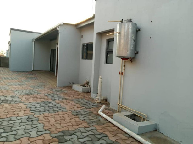 makeni-bonaventure-3-bedroomed-flat-big-1