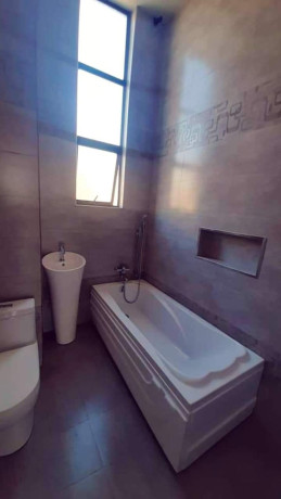 ibex-meanwood-executive-three3bed-newly-built-apartments-in-a-complex-big-4