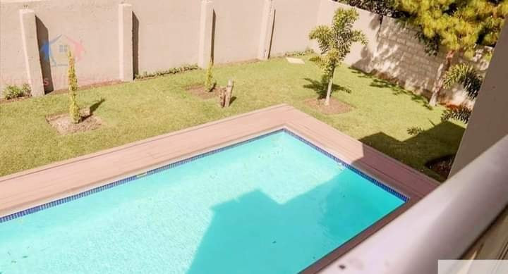 eureka-park-executive-4-bed-fully-furnished-villa-big-8