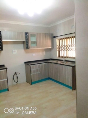 3-bedroom-flat-in-meanwood-ibex-big-6