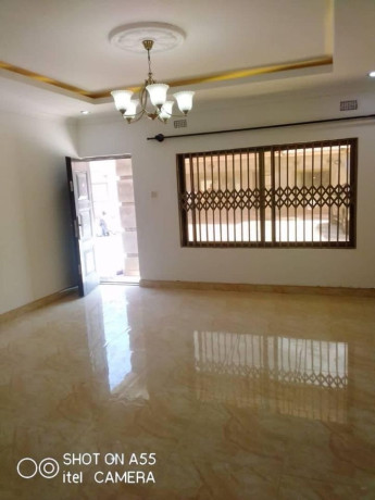 3-bedroom-flat-in-meanwood-ibex-big-7