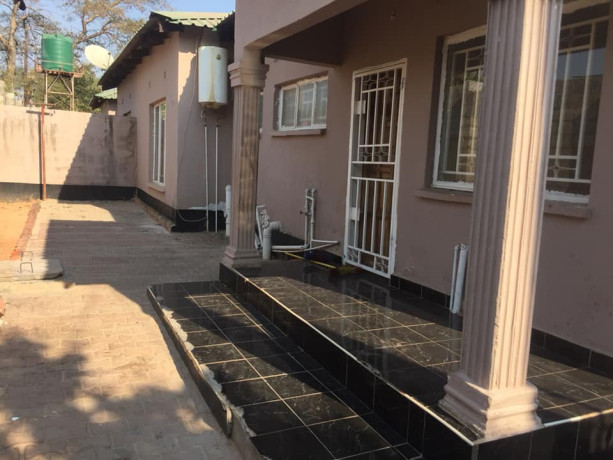 beautiful-2br-msc-flat-in-lusaka-big-8