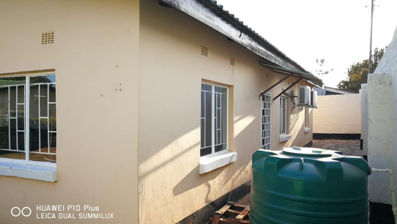 avondale-2-bedroom-flat-with-aircons-big-0