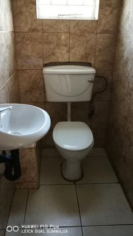 avondale-2-bedroom-flat-with-aircons-big-7