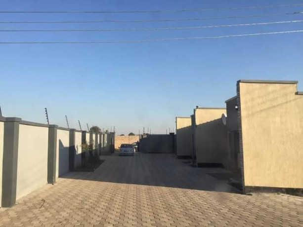 2-bedroom-for-rent-in-lilayi-big-6