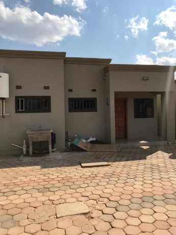 3-bedrooms-flat-for-rent-in-lilayi-big-1