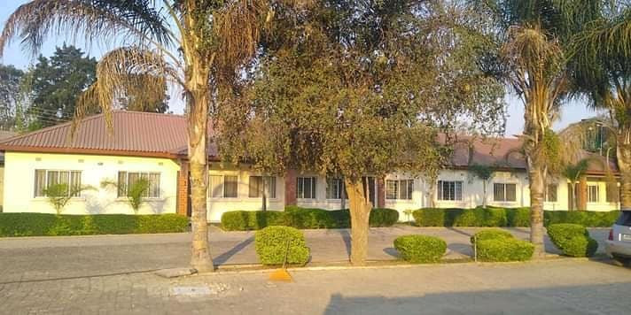 fully-finished-3-bedroomed-house-for-rent-in-kabulonga-big-4