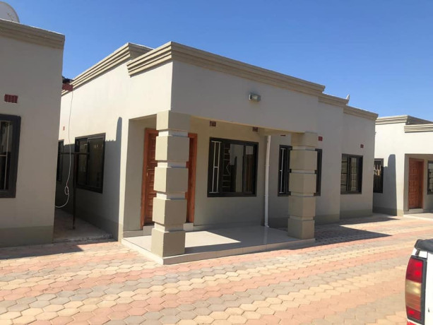 3-bedroom-house-for-rent-in-lilayi-big-5