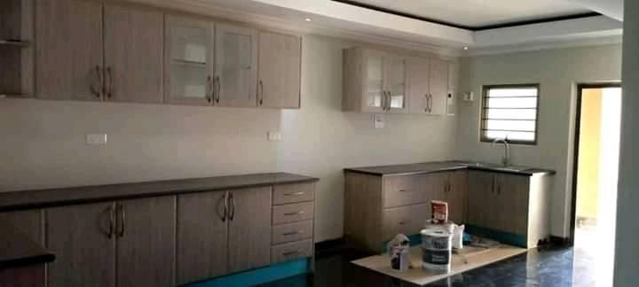 spacious-3-bedroom-flats-for-rent-big-3