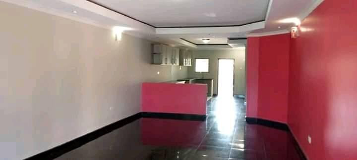 spacious-3-bedroom-flats-for-rent-big-5