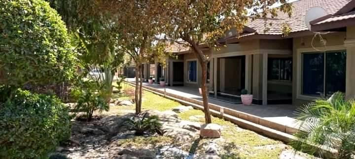 spacious-3-bedroom-flats-for-rent-big-6