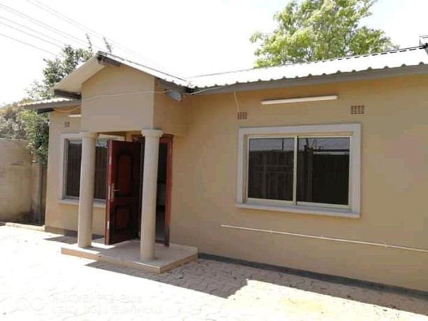 neat-and-spacious-2-bedroom-flat-for-rent-big-6