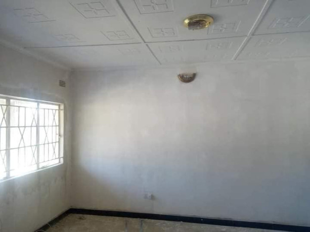 vacant-2-bedroomed-flat-for-rent-in-chalala-big-1