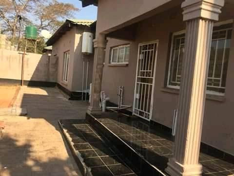 2-bedroom-flat-in-roma-for-rent-big-2