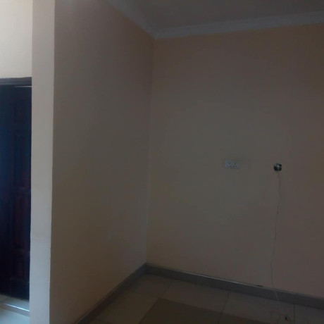 executive-1-bedroomed-flat-in-makeni-big-0