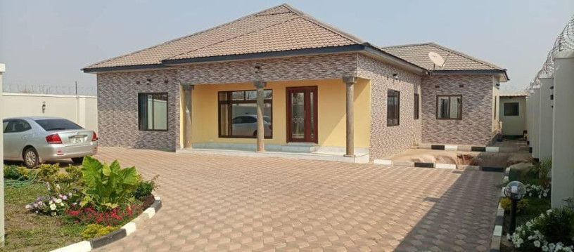 house-for-sale-in-new-kasama-big-3