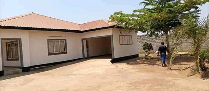4-bedroom-stand-alone-house-for-sale-in-chalala-big-4