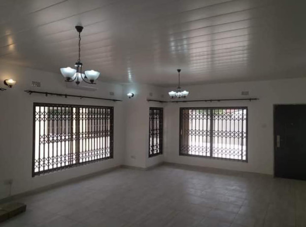 olympia-2-bedroom-flat-for-rent-big-2