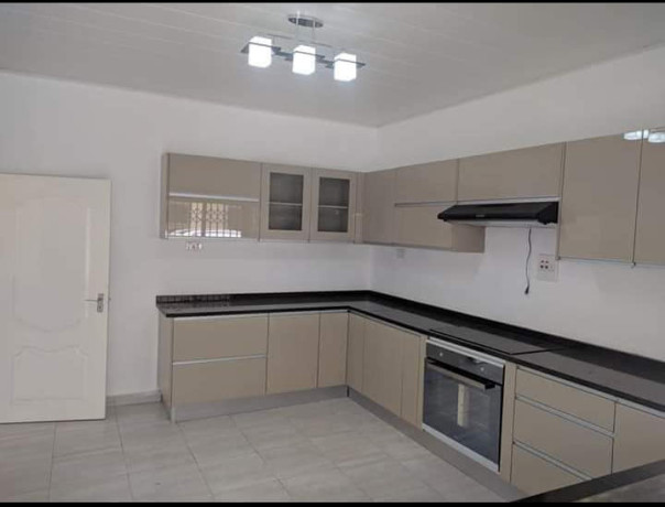 olympia-2-bedroom-flat-for-rent-big-3