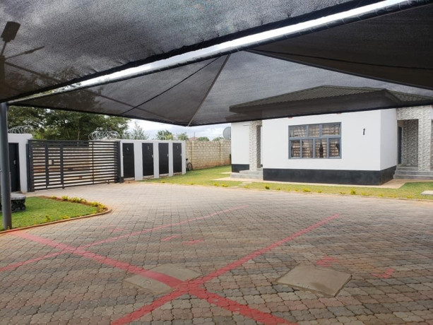 complex-of-7-houses-big-3