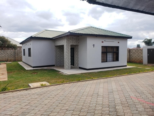 complex-of-7-houses-big-6