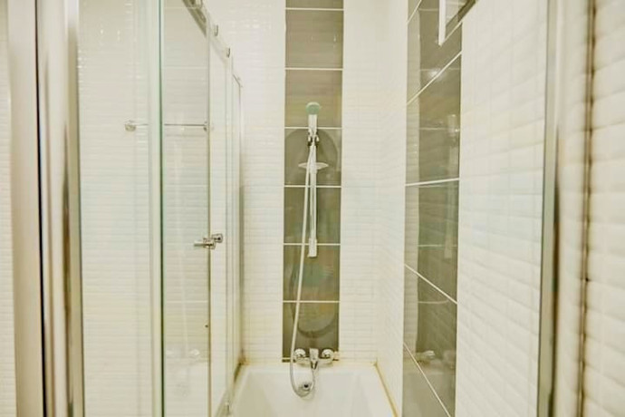 executive-four-4-bed-duplex-apartment-near-the-american-embassy-big-5