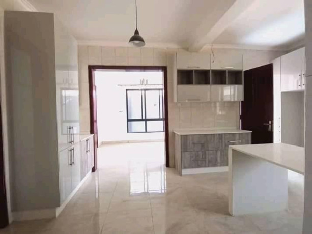 neat-and-spacious-3-bedroom-apartment-for-rent-and-sale-in-ibex-hill-big-2