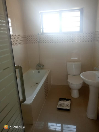 4-bedroom-house-in-ibex-meanwood-big-4