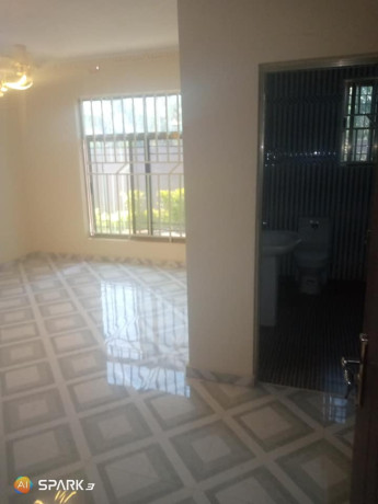 4-bedroom-house-in-ibex-meanwood-big-3