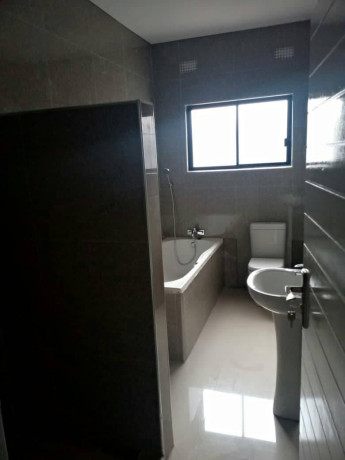 newly-built-executive-3-bedroom-flats-in-ibex-1st-street-big-2