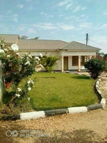 2-bedrooms-for-sale-in-chelston-big-4