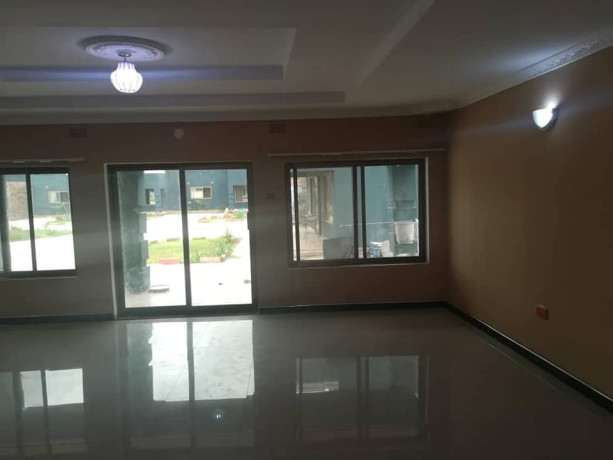 executive-2-bedroomed-semi-detached-flat-in-makeni-big-8