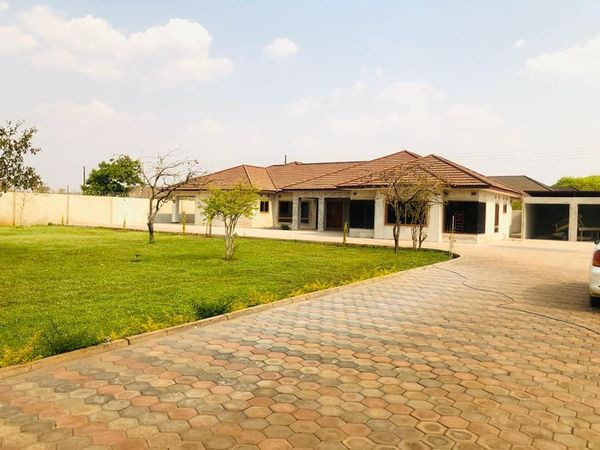 4-bedroom-newly-built-house-for-sale-in-meanwood-ibex-big-5