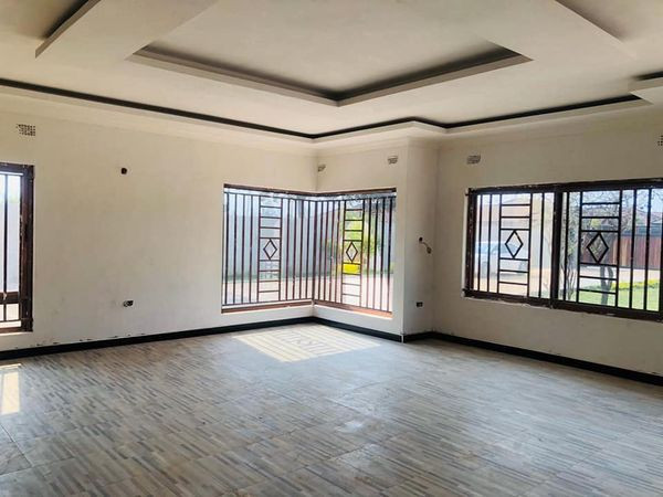 4-bedroom-newly-built-house-for-sale-in-meanwood-ibex-big-3