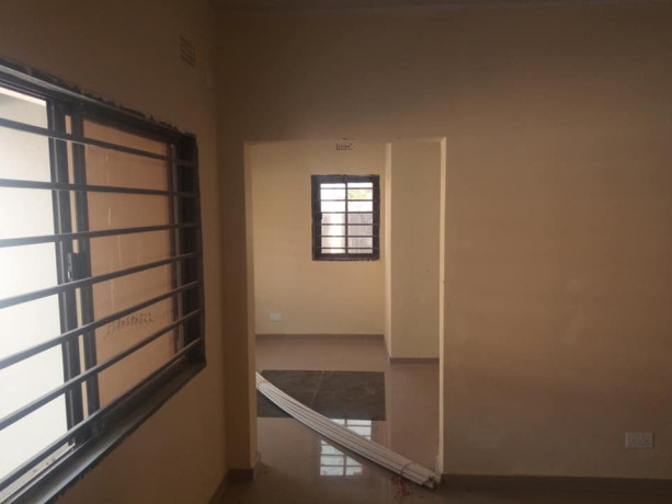 executive-2-x-3-bedroomed-flats-big-3