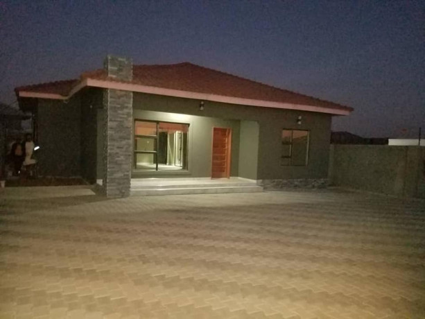 3-bedroom-standalone-house-for-sale-in-lilayi-big-5