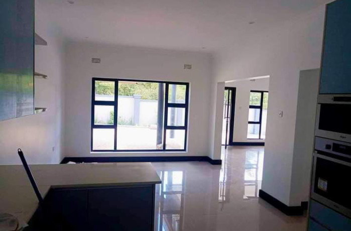 roma-park-three-bedroomed-semi-detached-flats-big-5