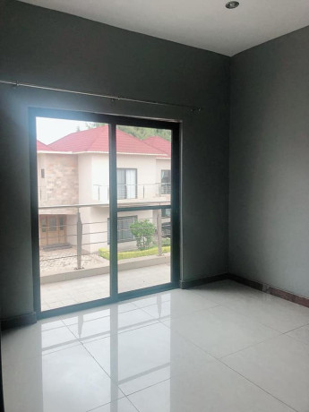 roma-3-bedroomed-flat-with-communal-pool-and-kids-play-area-big-0