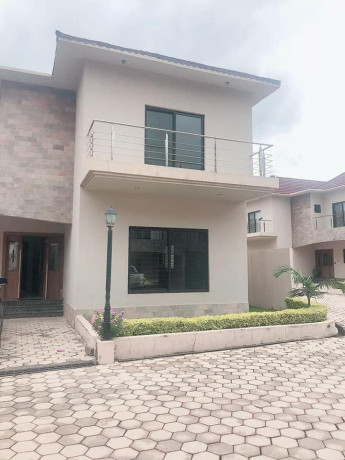 roma-3-bedroomed-flat-with-communal-pool-and-kids-play-area-big-1