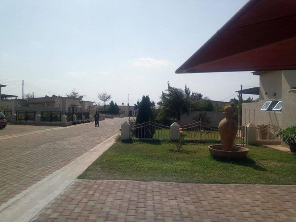 beautiful-3-bedroom-msc-flat-in-ibex-hill-big-5