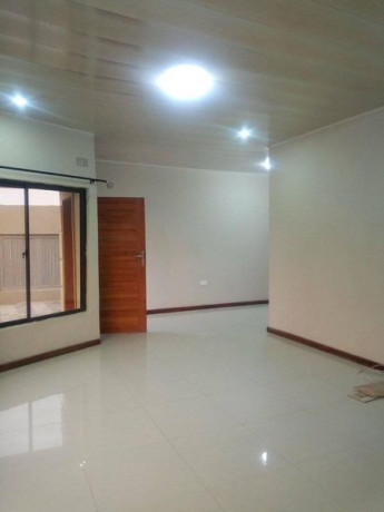 neat-2-bedroom-flat-in-meanwood-ibex-big-4