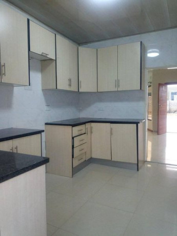 neat-2-bedroom-flat-in-meanwood-ibex-big-5