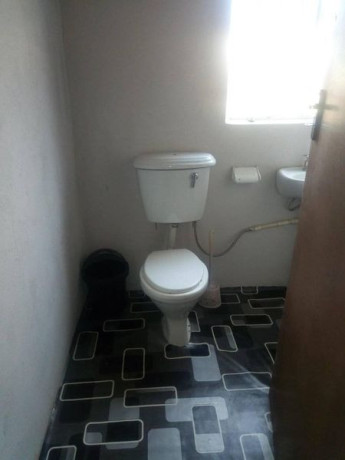 furnished-bedsitter-for-rent-in-avondale-big-5