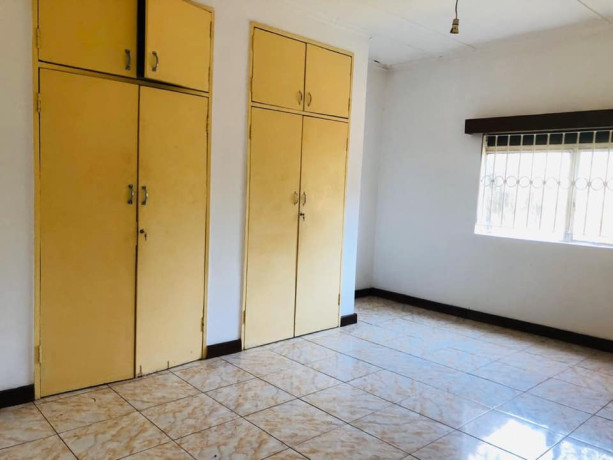 3-bed-flat-for-rent-in-kabulonga-big-2