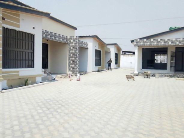 newly-built-2-bedroom-flats-big-4