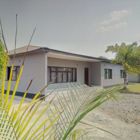 spacious-3-bedroom-home-for-sale-in-luanshya-big-9