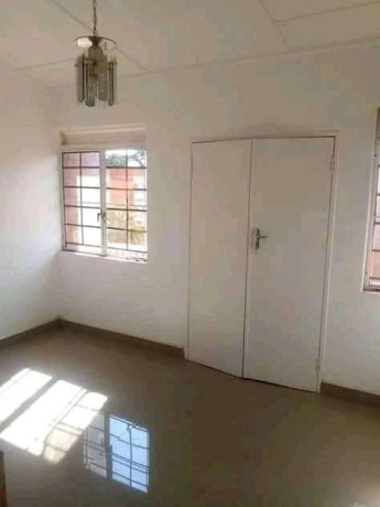 executive-3-bedroomed-high-rise-flat-for-rent-in-rhodes-park-big-9