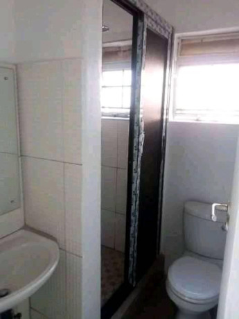 executive-3-bedroomed-high-rise-flat-for-rent-in-rhodes-park-big-5